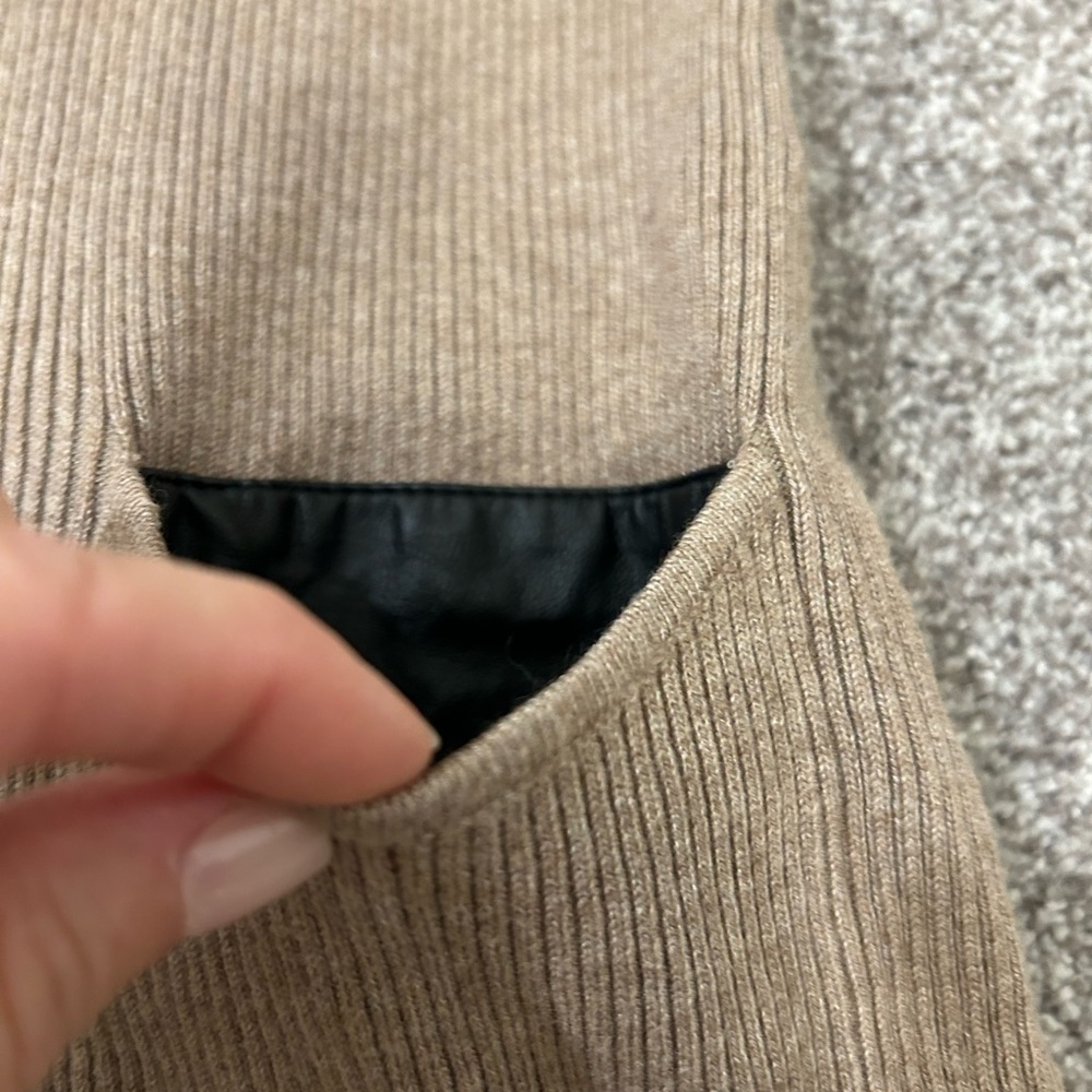 Sweater - Picture 2 of 6
